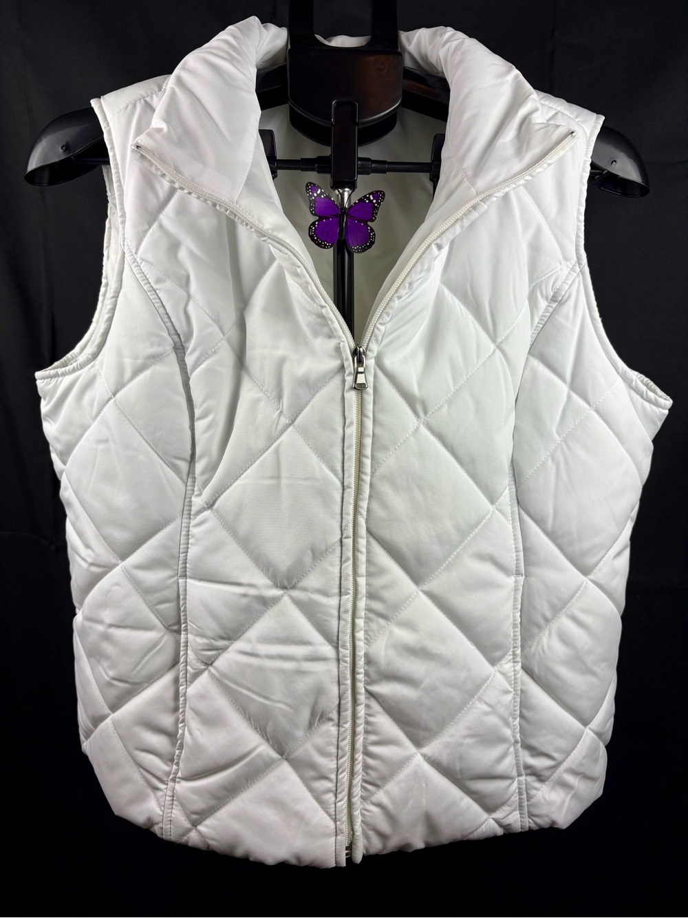 White Quilted Puffer Vest - Women's Sleeveless Jacket